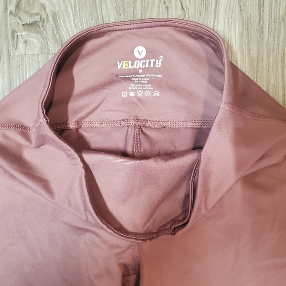 Velocity Women's High Rise Capri Length Leggings - Picture 8 of 13